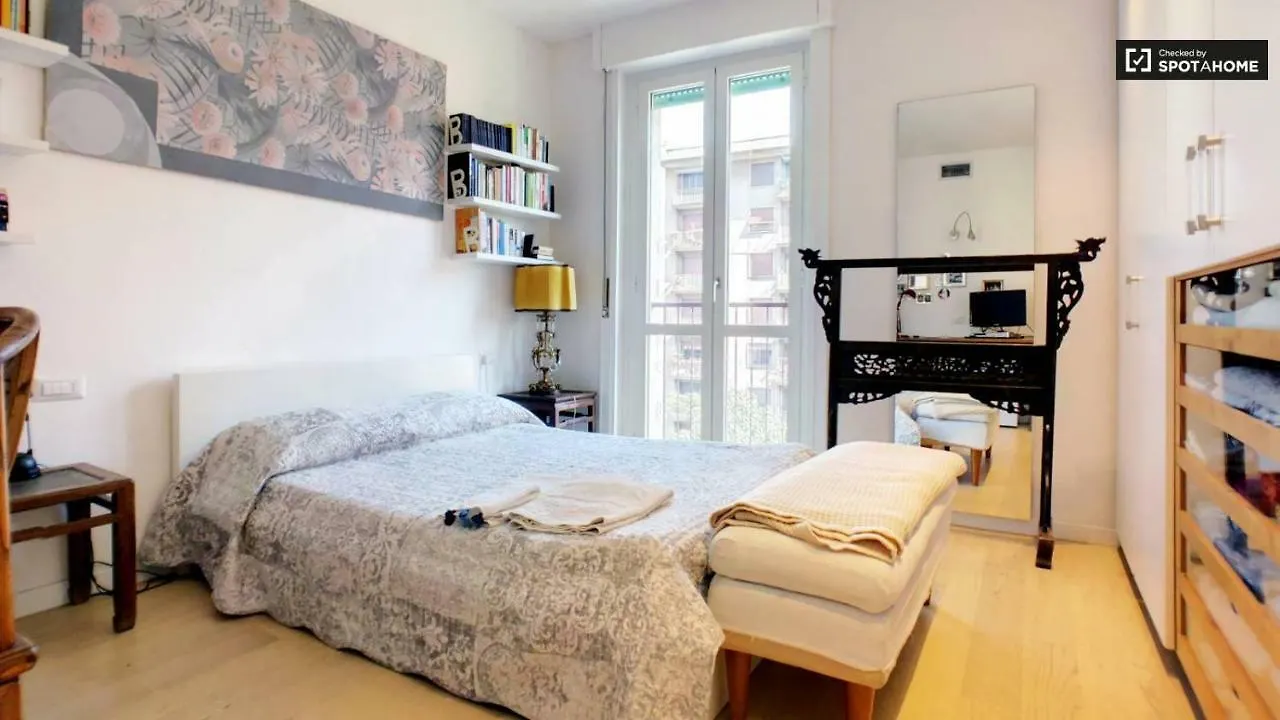 Homestay Helena Rooms Milan Italy
